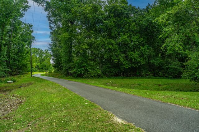 106 Blake Drive, Summerville, SC 29485