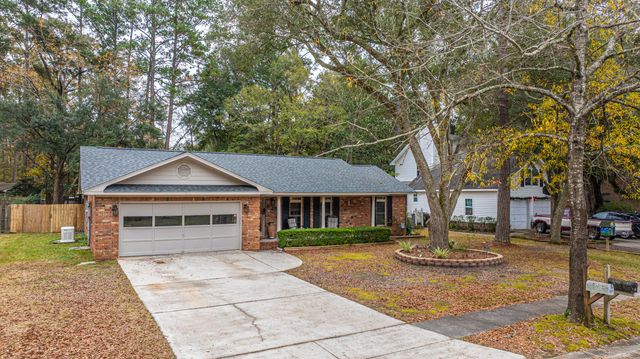 106 Blake Drive, Summerville, SC 29485