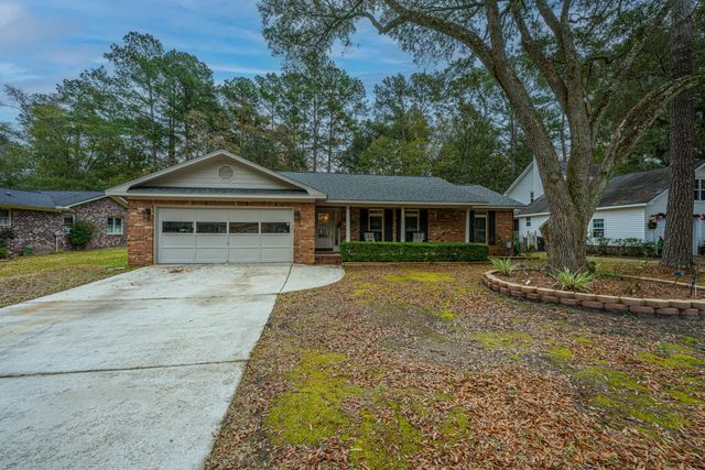 106 Blake Drive, Summerville, SC 29485