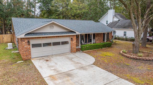 106 Blake Drive, Summerville, SC 29485