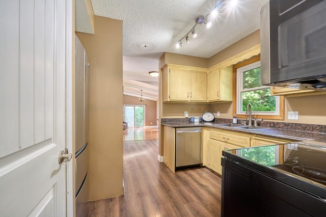 17160 Sunrise Avenue SW, Prior Lake, MN 55372