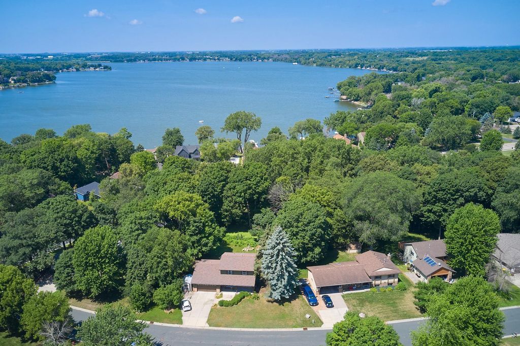 17160 Sunrise Avenue SW, Prior Lake, MN 55372