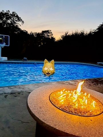 58 Shady Side Dr, Longmeadow, MA 01106