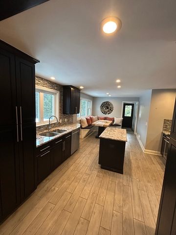 58 Shady Side Dr, Longmeadow, MA 01106