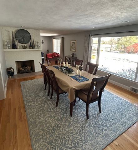 58 Shady Side Dr, Longmeadow, MA 01106