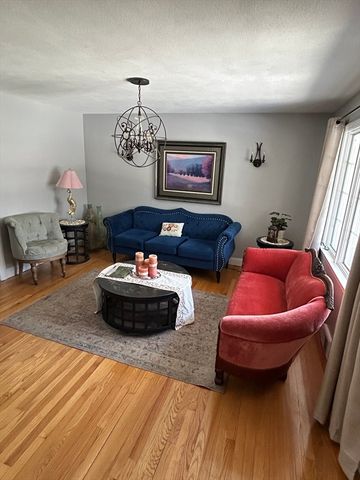 58 Shady Side Dr, Longmeadow, MA 01106