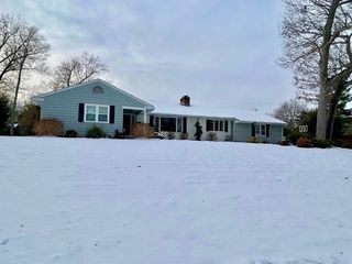 58 Shady Side Dr, Longmeadow, MA 01106