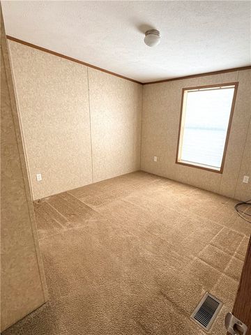 212 Rustic Ridge Ln, Summit Twp, PA 16002