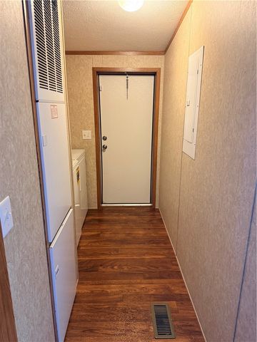 212 Rustic Ridge Ln, Summit Twp, PA 16002