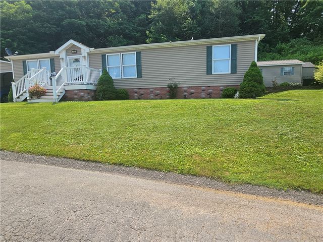 212 Rustic Ridge Ln, Summit Twp, PA 16002