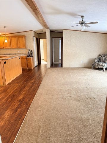 212 Rustic Ridge Ln, Summit Twp, PA 16002