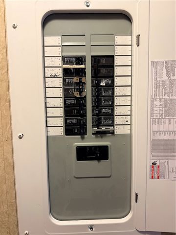 212 Rustic Ridge Ln, Summit Twp, PA 16002