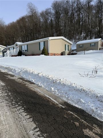 212 Rustic Ridge Ln, Summit Twp, PA 16002