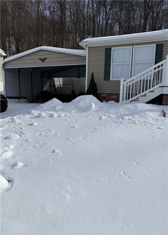 212 Rustic Ridge Ln, Summit Twp, PA 16002