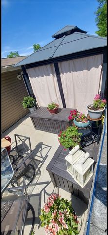 212 Rustic Ridge Ln, Summit Twp, PA 16002