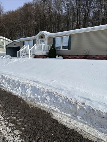 212 Rustic Ridge Ln, Summit Twp, PA 16002