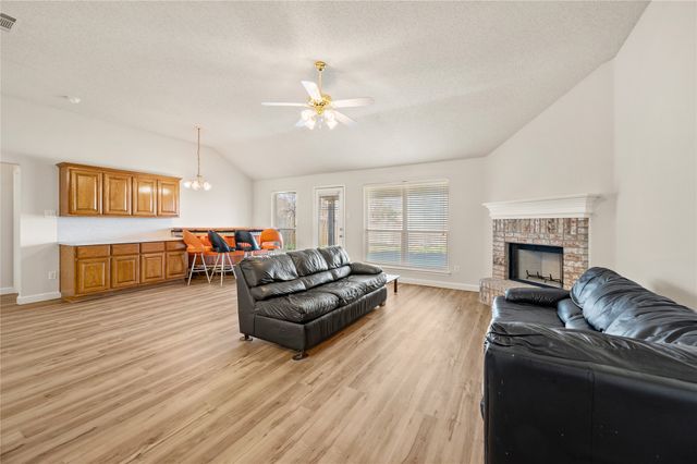 1509 Powder Horn Lane, Arlington, TX 76018