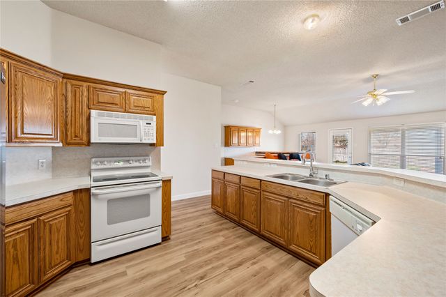 1509 Powder Horn Lane, Arlington, TX 76018