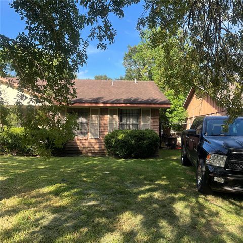 5607 Greylog Drive, Houston, TX 77048