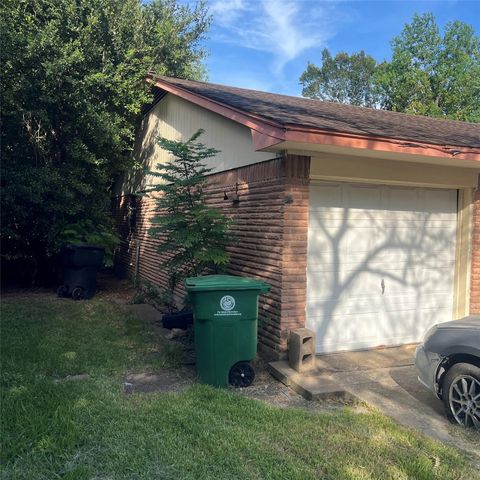 5607 Greylog Drive, Houston, TX 77048