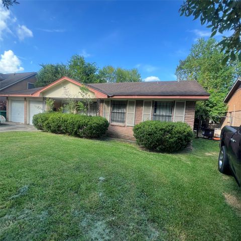 5607 Greylog Drive, Houston, TX 77048