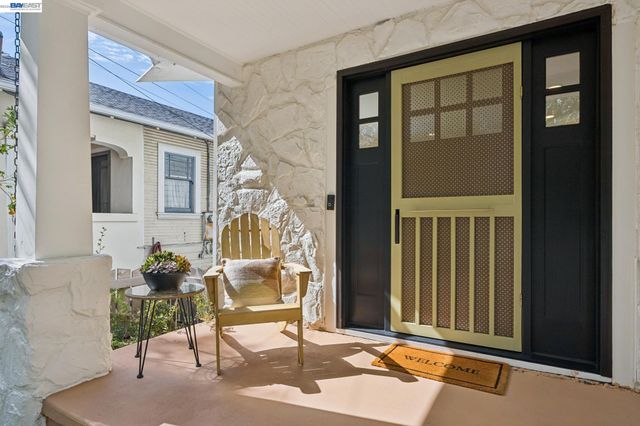 5335 El Camile Ave, Oakland, CA 94619