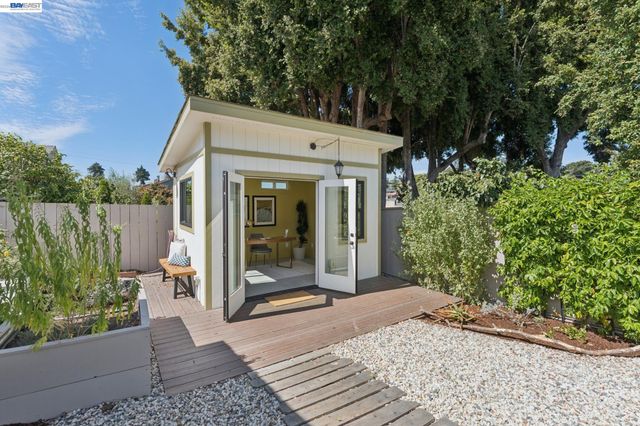 5335 El Camile Ave, Oakland, CA 94619