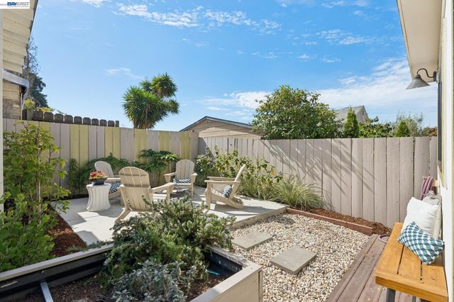 5335 El Camile Ave, Oakland, CA 94619