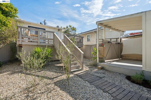 5335 El Camile Ave, Oakland, CA 94619