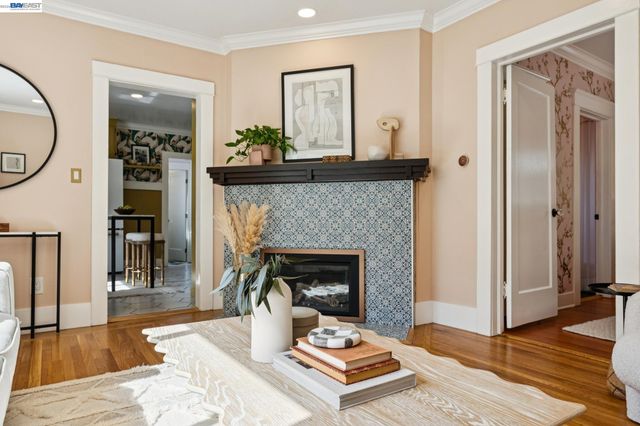 5335 El Camile Ave, Oakland, CA 94619