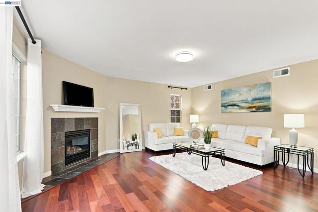 2158 Capitol Park Ct, San Jose, CA 95132