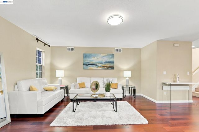 2158 Capitol Park Ct, San Jose, CA 95132