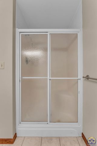 2405 SE Saturn DR, Topeka, KS 66605