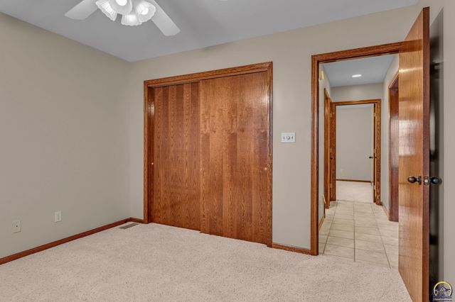 2405 SE Saturn DR, Topeka, KS 66605