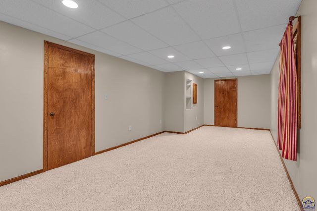 2405 SE Saturn DR, Topeka, KS 66605