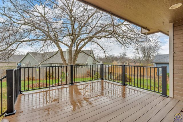 2405 SE Saturn DR, Topeka, KS 66605