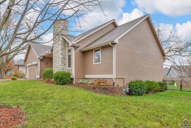 2405 SE Saturn DR, Topeka, KS 66605