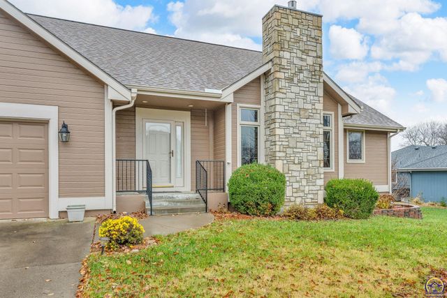 2405 SE Saturn DR, Topeka, KS 66605
