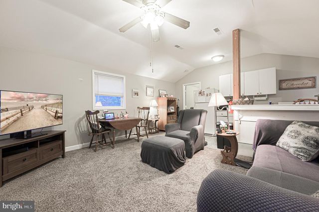 105 DELWYN LN, Williamstown, NJ 08094