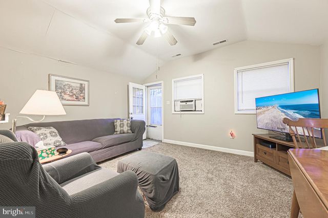 105 DELWYN LN, Williamstown, NJ 08094