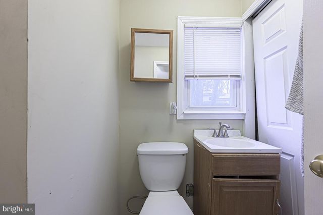 105 DELWYN LN, Williamstown, NJ 08094