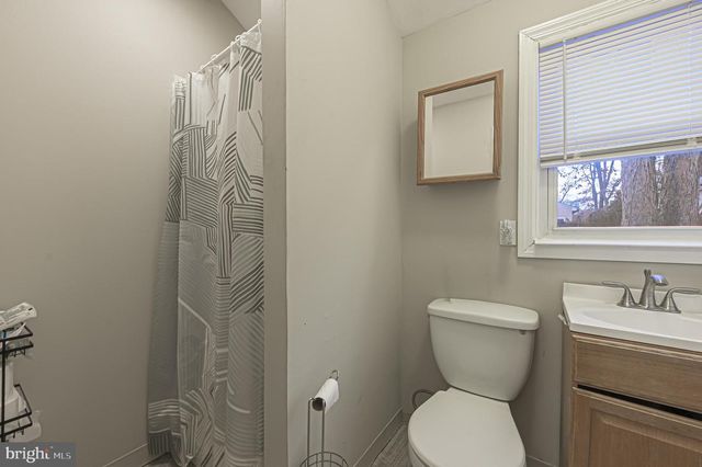 105 DELWYN LN, Williamstown, NJ 08094