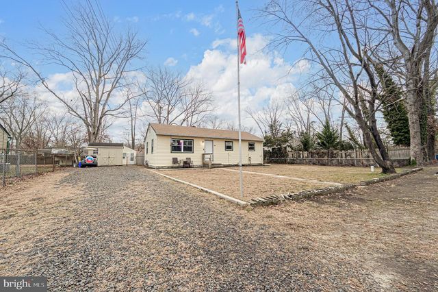 105 DELWYN LN, Williamstown, NJ 08094