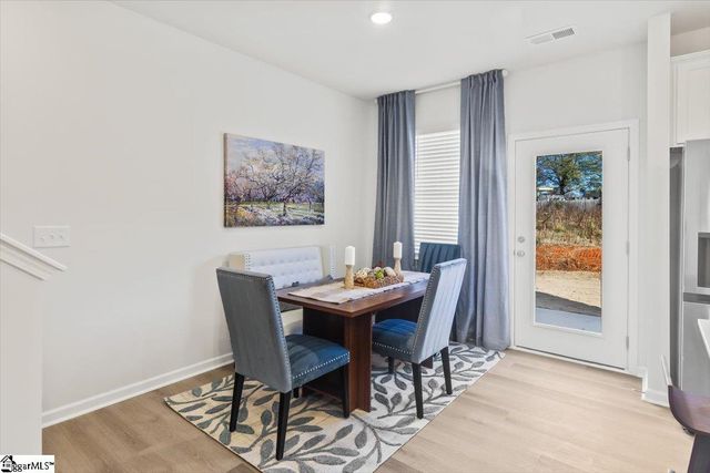32 Stoneview Way, Taylors, SC 29687