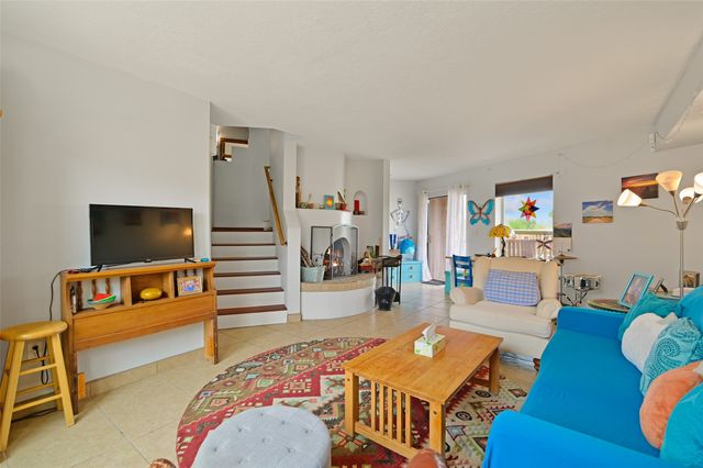 2359 Camino Pintores, Santa Fe, NM 87505