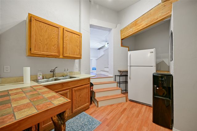 2359 Camino Pintores, Santa Fe, NM 87505