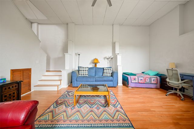 2359 Camino Pintores, Santa Fe, NM 87505