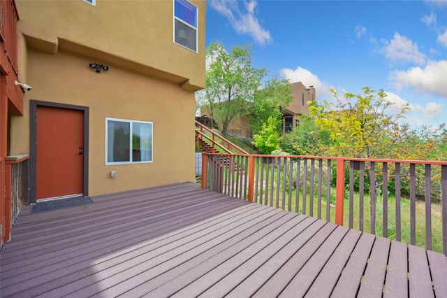 2359 Camino Pintores, Santa Fe, NM 87505