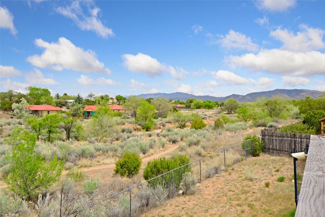 2359 Camino Pintores, Santa Fe, NM 87505