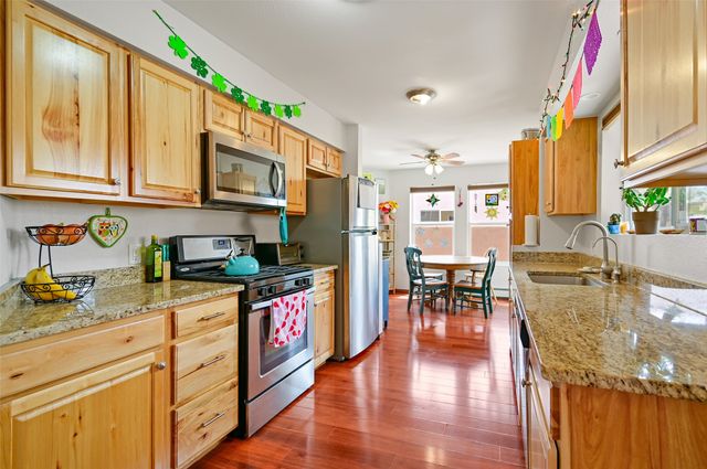 2359 Camino Pintores, Santa Fe, NM 87505